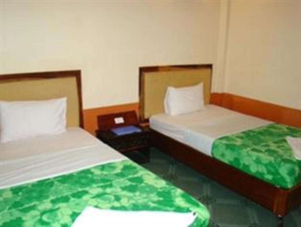 Thy Ny Hotel Battambang Exterior foto